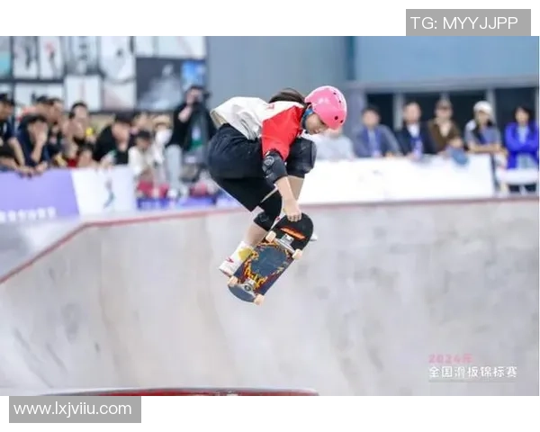 南京滑板队的转型之路与马拉松大满贯的激情碰撞与成长探索